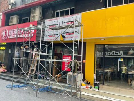 武宁制作广告招牌如何避免它发黄？